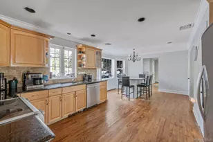 180 Miller Place Rd, Miller Place, NY 11764 - Photo 15