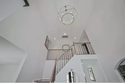 19 Lindsey Place, Holbrook, NY 11741 - Photo 5