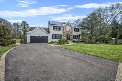 19 Lindsey Place, Holbrook, NY 11741 - Photo 3