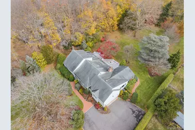 336 W Hills Road, Huntington, NY 11743 - Photo 35