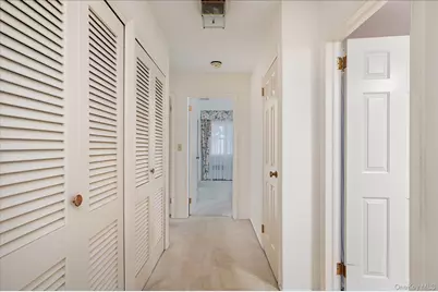 336 W Hills Road, Huntington, NY 11743 - Photo 27