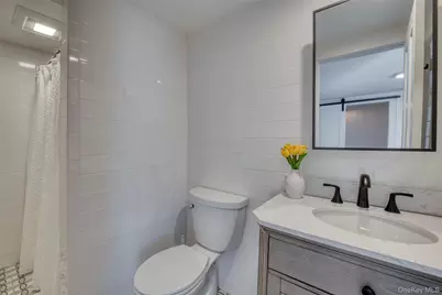 321 Bridge Street, Greenport, NY 11944 - Photo 11