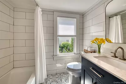 321 Bridge Street, Greenport, NY 11944 - Photo 9