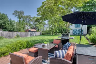 321 Bridge St, Greenport, NY 11944 - Photo 13