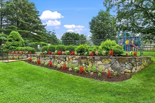 33 Fieldstone Dr, Hartsdale, NY 10530 - Photo 23