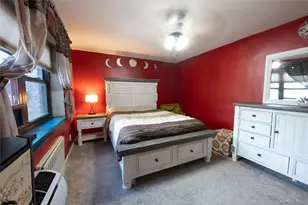 50 Brompton Rd, Great Neck, NY 11021 - Photo 15