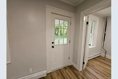 107 Benkard Avenue, Newburgh, NY 12550 - Photo 5