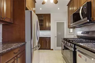 8 Parkway Dr, Pelham, NY 10803 - Photo 9