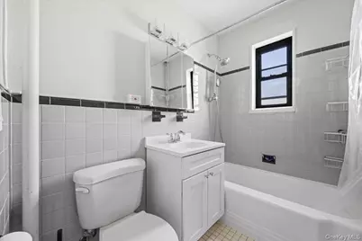 20 Shady Glen Court #3A, New Rochelle, NY 10805 - Photo 9