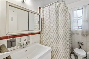 65-74 Saunders St, Rego Park, NY 11374 - Photo 15