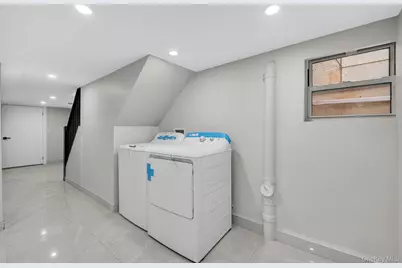 4058 Murdock Avenue, Bronx, NY 10466 - Photo 11