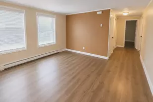 21 Village Cir E, Manorville, NY 11949 - Photo 5