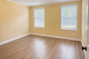 21 Village Cir E, Manorville, NY 11949 - Photo 7