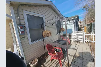 21 Village Circle E, Manorville, NY 11949 - Photo 9