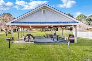 21 Village Cir E, Manorville, NY 11949 - Photo 21