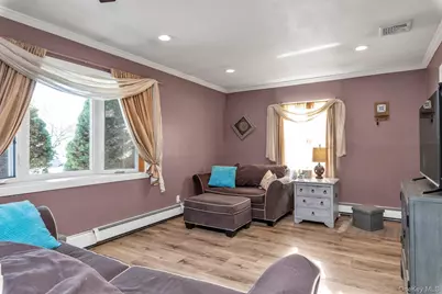 412 Wellington Road, East Meadow, NY 11554 - Photo 3