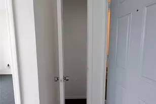 528 Beach 32nd St, Far Rockaway, NY 11691 - Photo 3