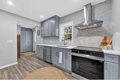 35 Avon Road, Lake Peekskill, NY 10537 - Photo 9