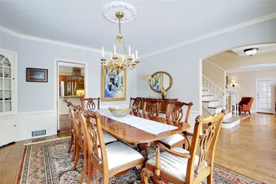 32 Barnard Place, Manhasset, NY 11030 - Photo 11