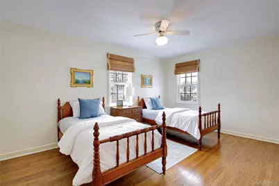 32 Barnard Place, Manhasset, NY 11030 - Photo 25