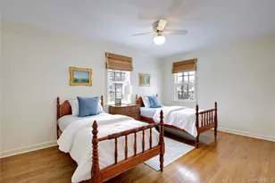 32 Barnard Pl, Manhasset, NY 11030 - Photo 25