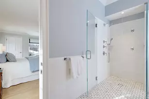 32 Barnard Pl, Manhasset, NY 11030 - Photo 31