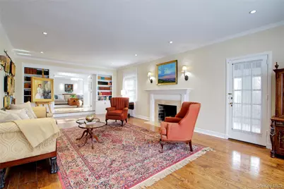 32 Barnard Place, Manhasset, NY 11030 - Photo 5