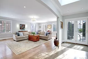 32 Barnard Pl, Manhasset, NY 11030 - Photo 19