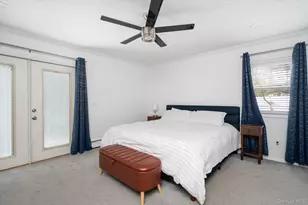 1 Park Ct, Smithtown, NY 11787 - Photo 15