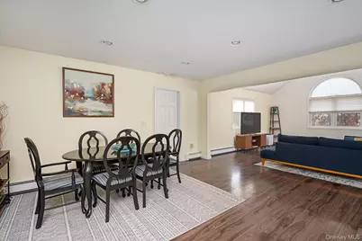 1 Park Court, Smithtown, NY 11787 - Photo 7