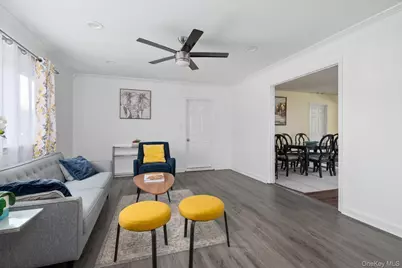 1 Park Court, Smithtown, NY 11787 - Photo 3