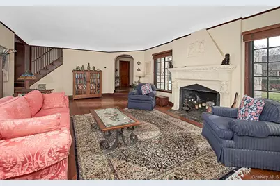 216 Hartsdale Avenue, White Plains, NY 10606 - Photo 7