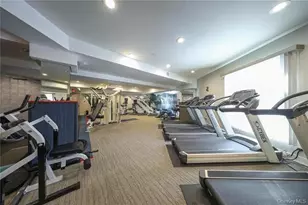 40 Brighton 1st Rd, Brooklyn, NY 11235 - Photo 31