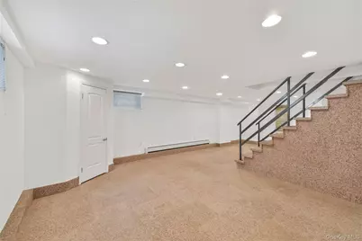 64-04 Utopia Parkway, Fresh Meadows, NY 11365 - Photo 5