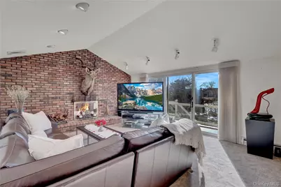 2988 Lee Place, Bellmore, NY 11710 - Photo 9