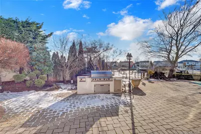 2988 Lee Place, Bellmore, NY 11710 - Photo 29