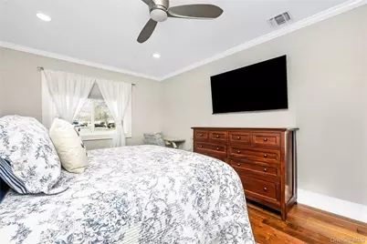 203 Cabot Court S, Saint James, NY 11780 - Photo 9