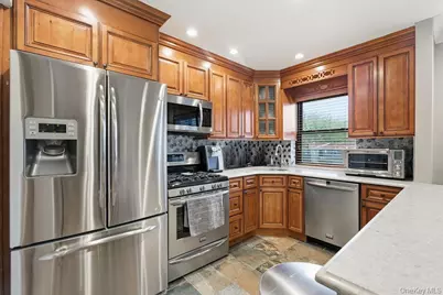 155-24 81st Street #110, Howard Beach, NY 11414 - Photo 5