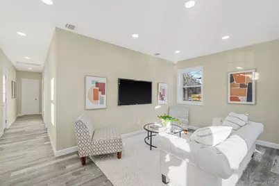 96 Toomey Road, West Islip, NY 11795 - Photo 13