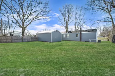 96 Toomey Road, West Islip, NY 11795 - Photo 19