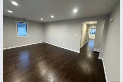 38 Avenue B #2nd Fl, Port Washington, NY 11050 - Photo 3