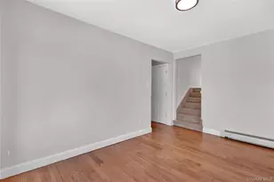 519 Advent St, Westbury, NY 11590 - Photo 15