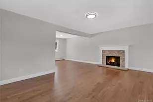 519 Advent St, Westbury, NY 11590 - Photo 7