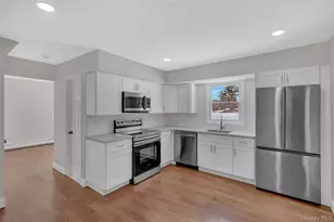 519 Advent St, Westbury, NY 11590 - Photo 11