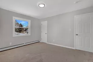 519 Advent St, Westbury, NY 11590 - Photo 23