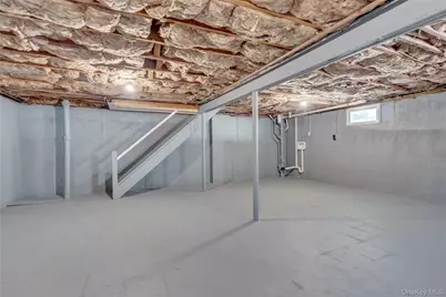 519 Advent Street, Westbury, NY 11590 - Photo 27