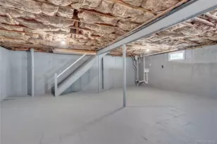 519 Advent St, Westbury, NY 11590 - Photo 27