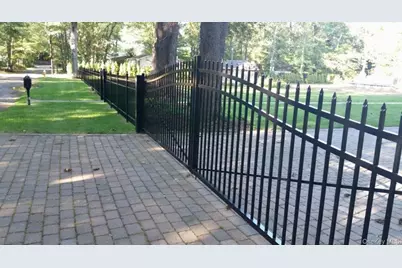 21 Masem Court, Medford, NY 11763 - Photo 3