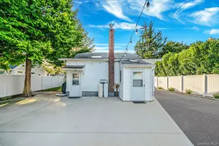 485 3rd Ave, Bayport, NY 11705 - Photo 31