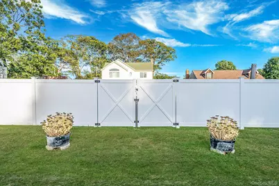 485 3rd Avenue, Bayport, NY 11705 - Photo 35